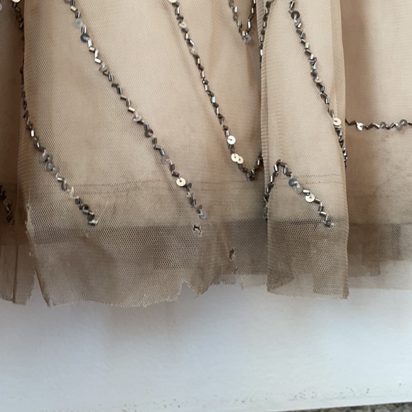 Gorgeous champagne colored sequin gown - Picture 8 of 11